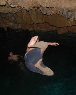cave-tour-buggies